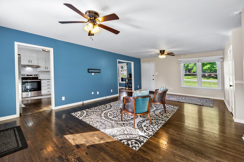 704 Redwood Cir, Columbia, TN 38401