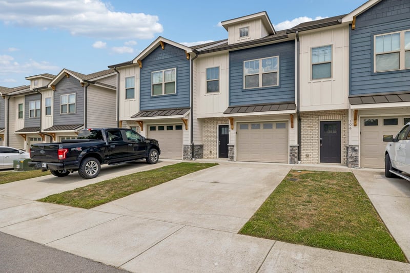 108 Hartsville Ct, Lebanon, TN 37087