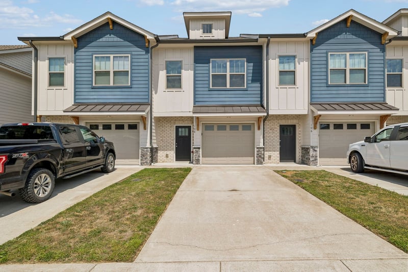 108 Hartsville Ct, Lebanon, TN 37087