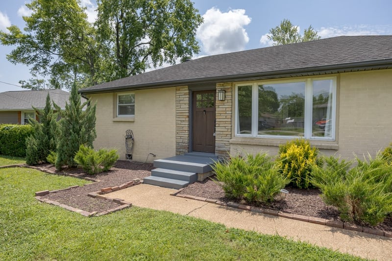 1930 Valley Park Dr, Nashville, TN 37216