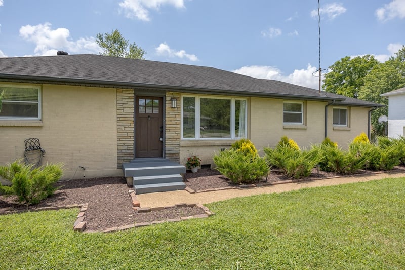 1930 Valley Park Dr, Nashville, TN 37216
