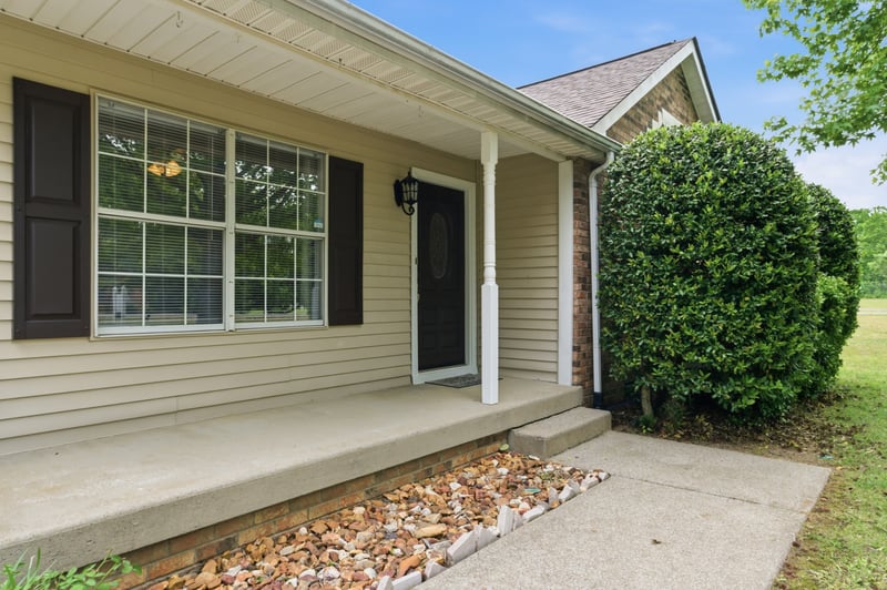 1019 Willowbank Dr, Ashland City, TN 37015