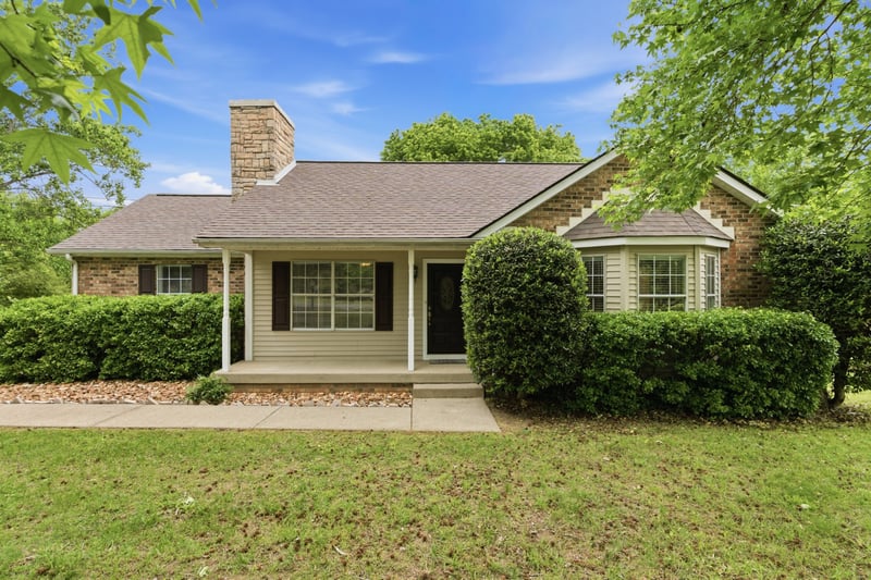 1019 Willowbank Dr, Ashland City, TN 37015