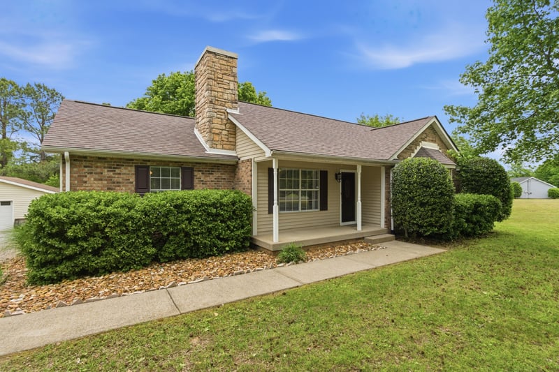 1019 Willowbank Dr, Ashland City, TN 37015