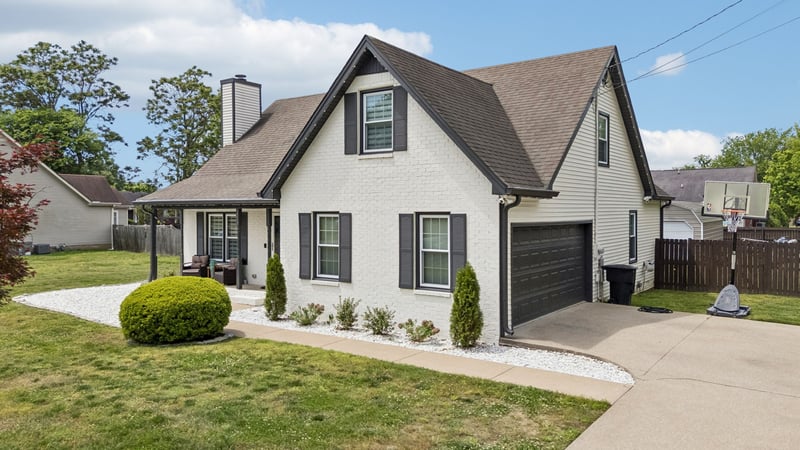 2207 General Kirk Dr, Murfreesboro, TN 37129