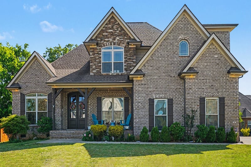 2618 Ritz Ln, Murfreesboro, TN 37130