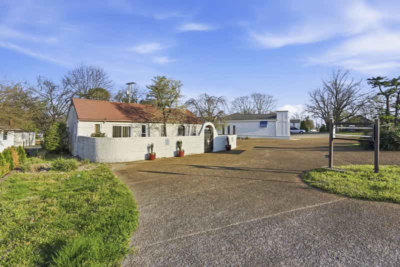 2831 Columbine Pl, Nashville, TN 37204