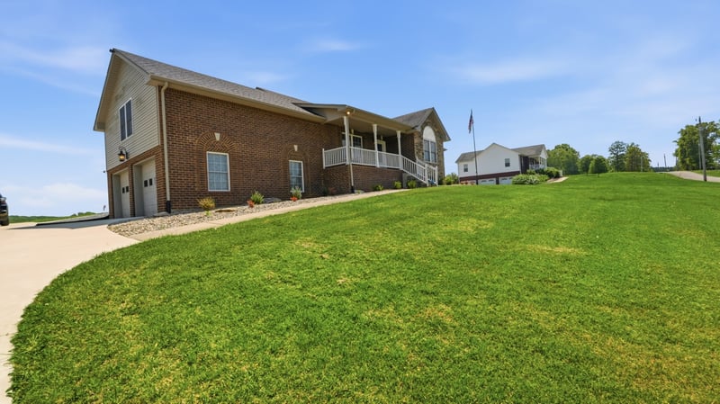 4045 Calista Rd, Cross Plains, TN 37049