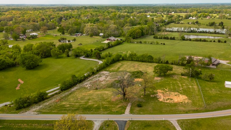 4444 Highway 76 , Cottontown, TN 37048