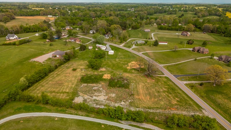 4444 Highway 76 , Cottontown, TN 37048