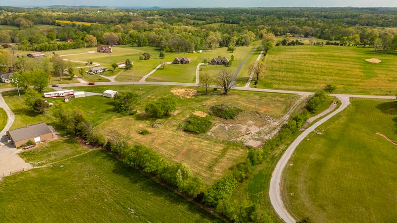 4444 Highway 76 , Cottontown, TN 37048