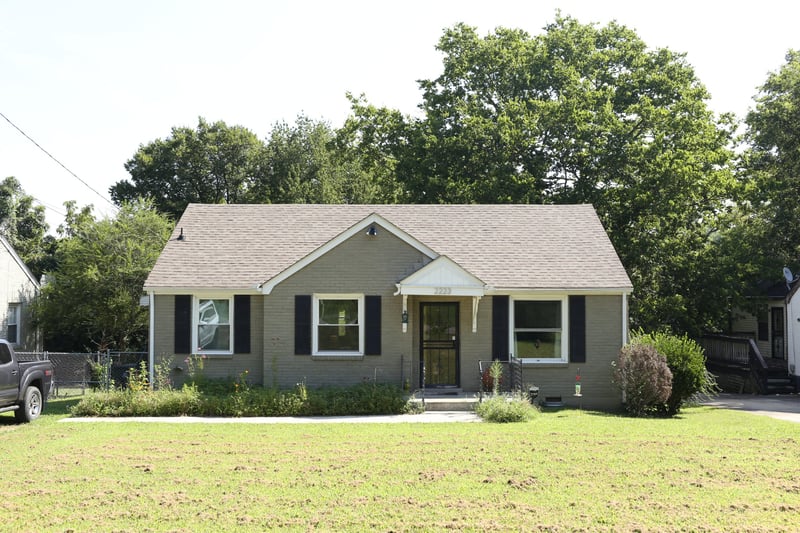2223 Fernwood Dr, Nashville, TN 37216