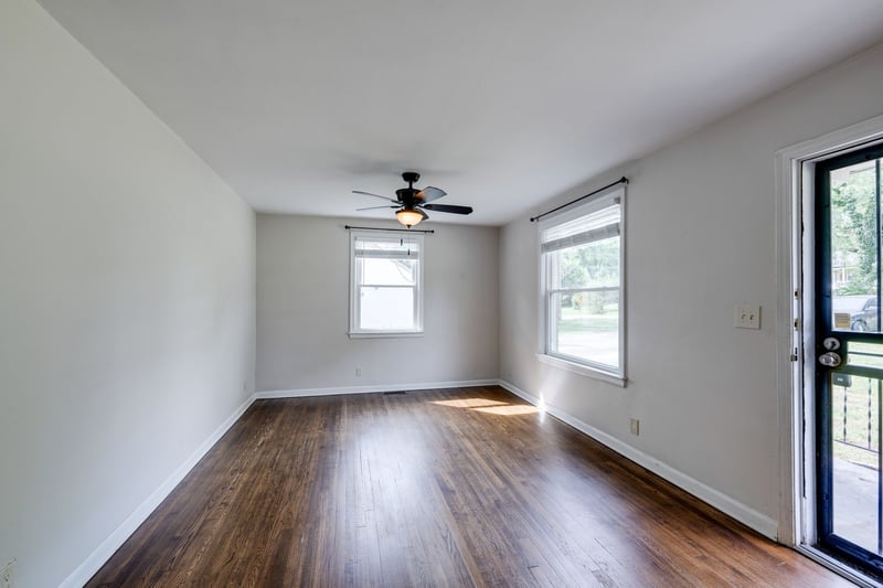 2223 Fernwood Dr, Nashville, TN 37216