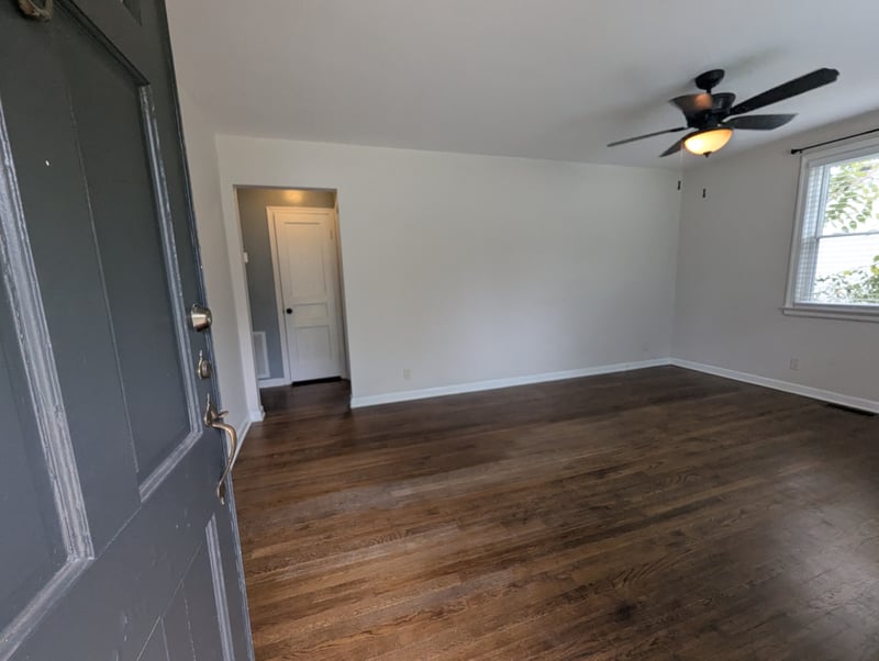 2223 Fernwood Dr, Nashville, TN 37216