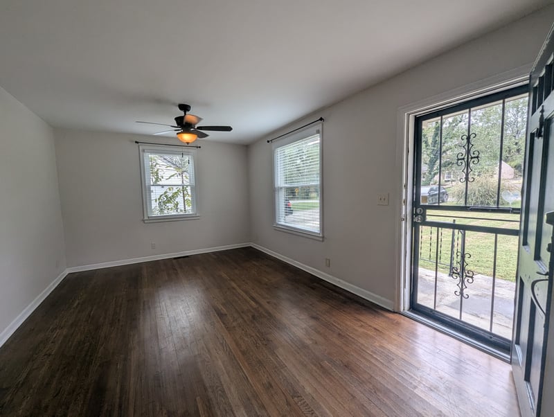 2223 Fernwood Dr, Nashville, TN 37216