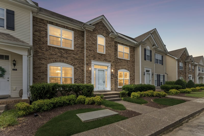 2271 Dewey Dr #J4, Spring Hill, TN 37174