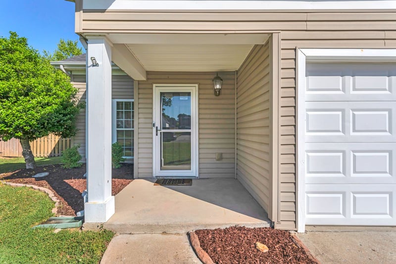 425 Creekside Ln, Spring Hill, TN 37174