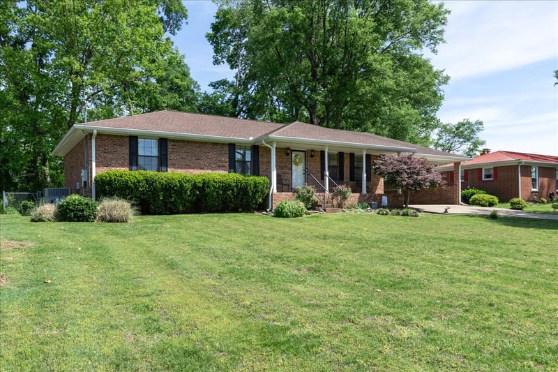 1010 Duncan St, Gallatin, TN 37066
