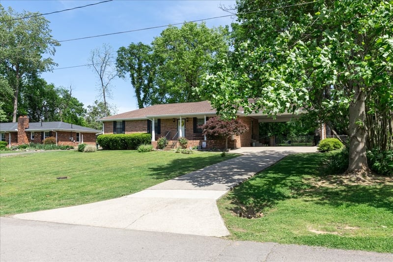 1010 Duncan St, Gallatin, TN 37066