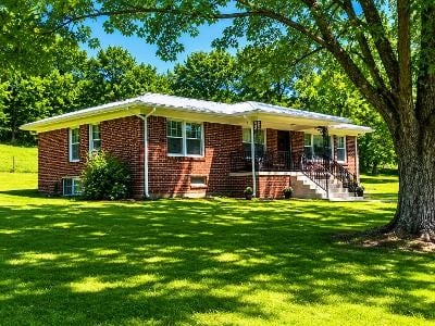 202 Maggart Rd, Elmwood, TN 38560