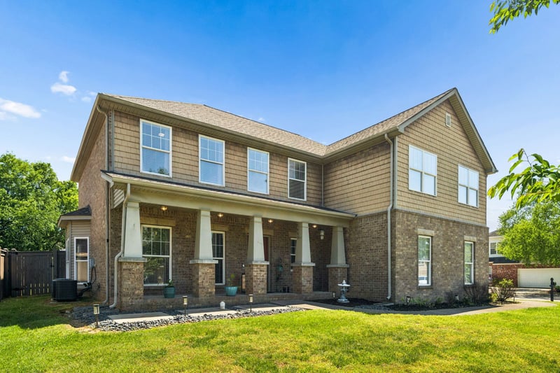 7476 Riverland Dr, Nashville, TN 37221