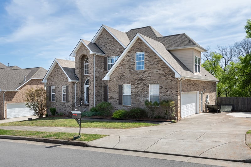 852 Fonnic Dr, Nashville, TN 37207