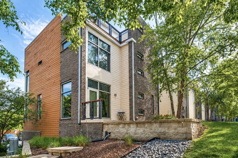 700 Strickland Dr, Nashville, TN 37206