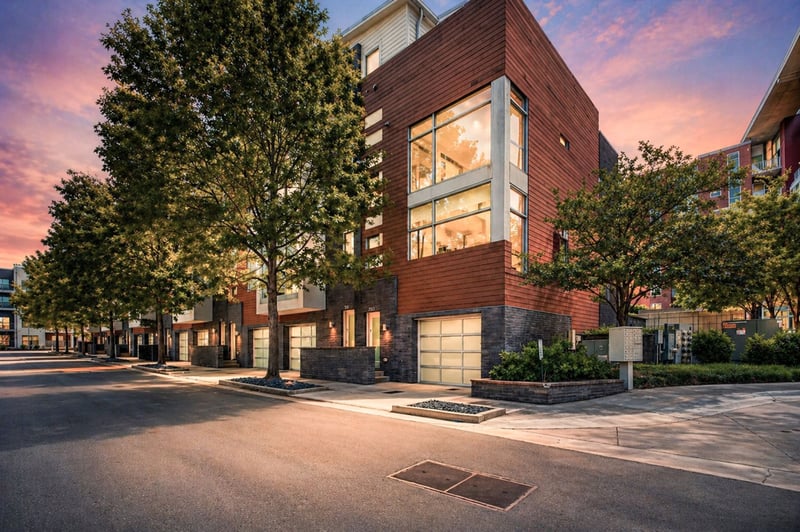 700 Strickland Dr, Nashville, TN 37206