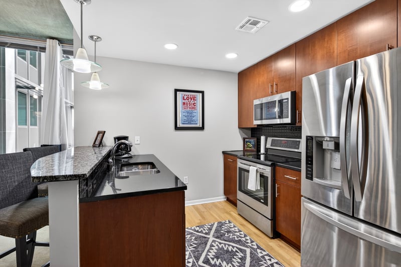 415 Church St #1707, Nashville, TN 37219