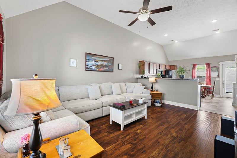 320 Providence Dr, Lebanon, TN 37087