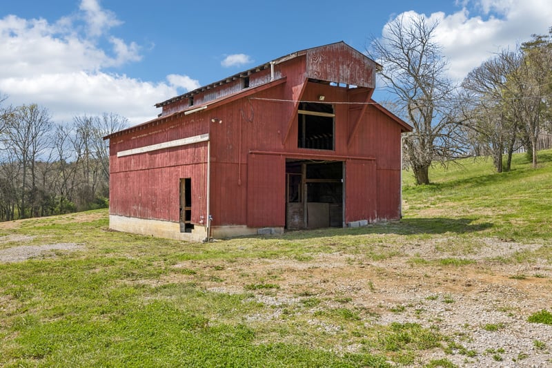 5497 Carters Creek Pike, Thompsons Station, TN 37179