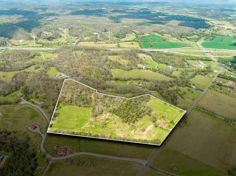 5497 Carters Creek Pike, Thompsons Station, TN 37179