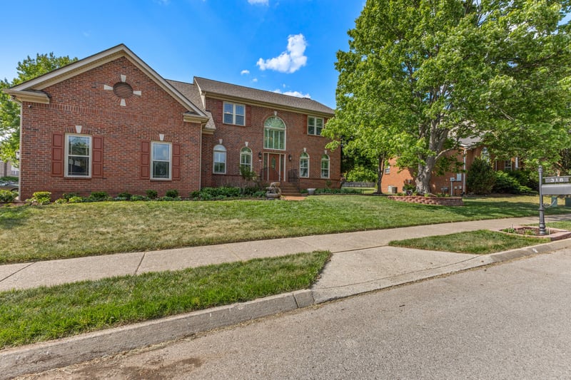 318 Logans Cir, Franklin, TN 37067