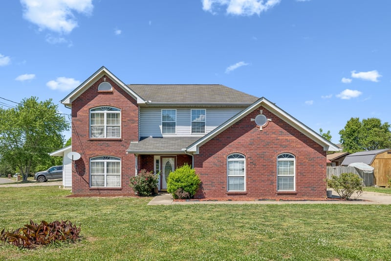 904 Lavergne Ln, La Vergne, TN 37086