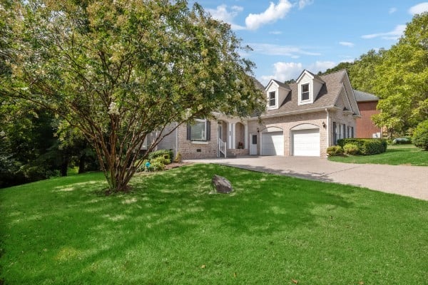 2701 N Highlands Dr, Nashville, TN 37221