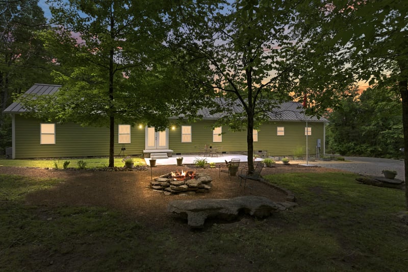 9588 Vaught Rd, Readyville, TN 37149
