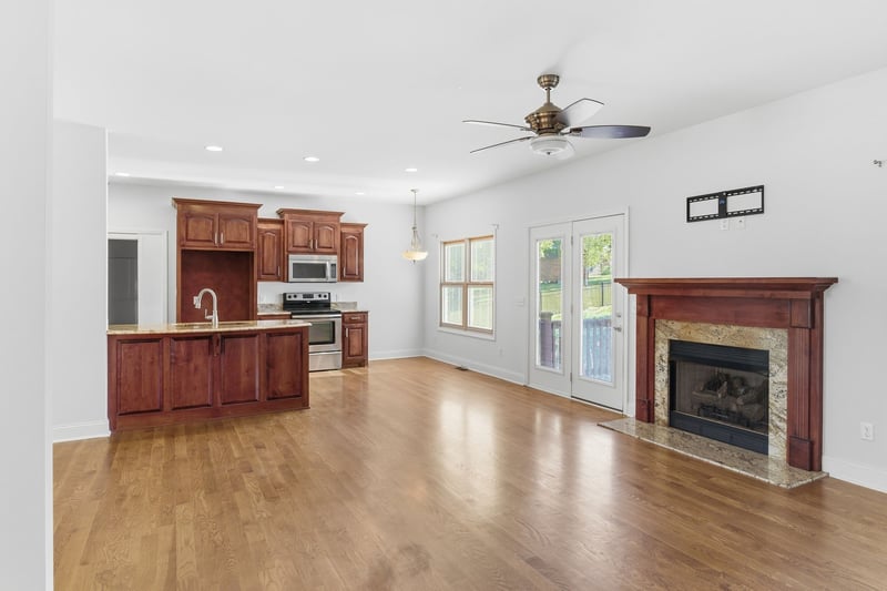 2010 Rebekah Dr, Greenbrier, TN 37073