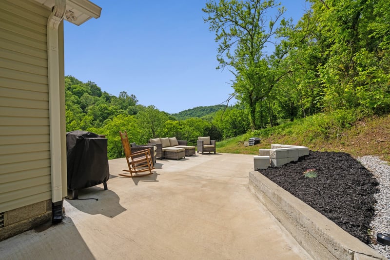 78 Dog Branch Rd, Pleasant Shade, TN 37145