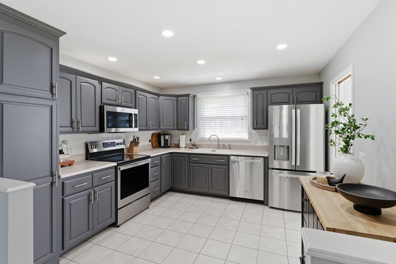 423 Walton Ferry Rd, Hendersonville, TN 37075