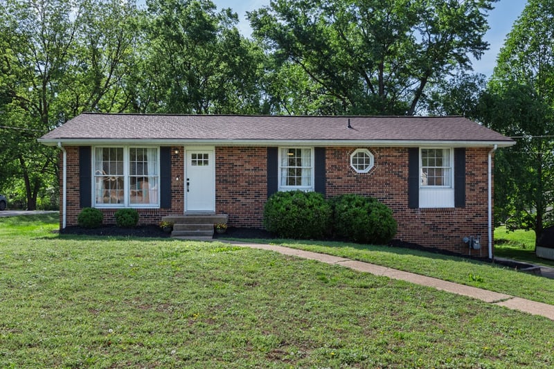649 Des Moines Dr, Hermitage, TN 37076