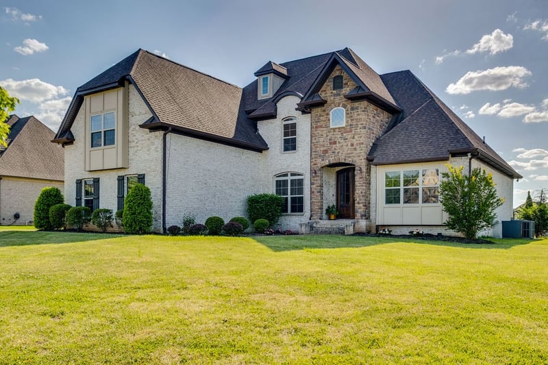 902 Larkspur Ln, Lebanon, TN 37087