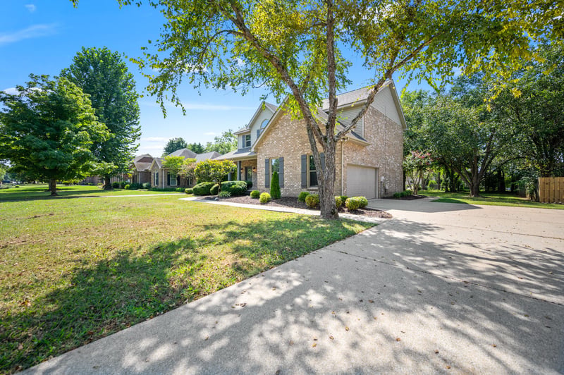 2923 Regenwood Dr, Murfreesboro, TN 37129