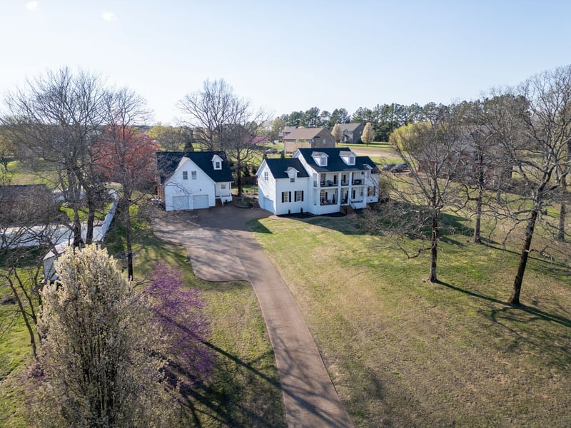 111 Meadowood Loop, Burns, TN 37029
