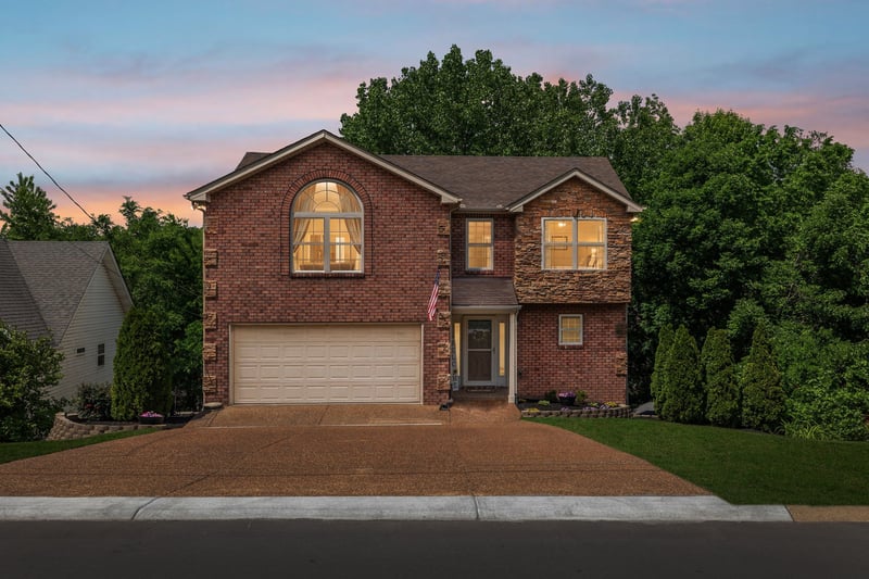2521 Edinburgh St, Old Hickory, TN 37138
