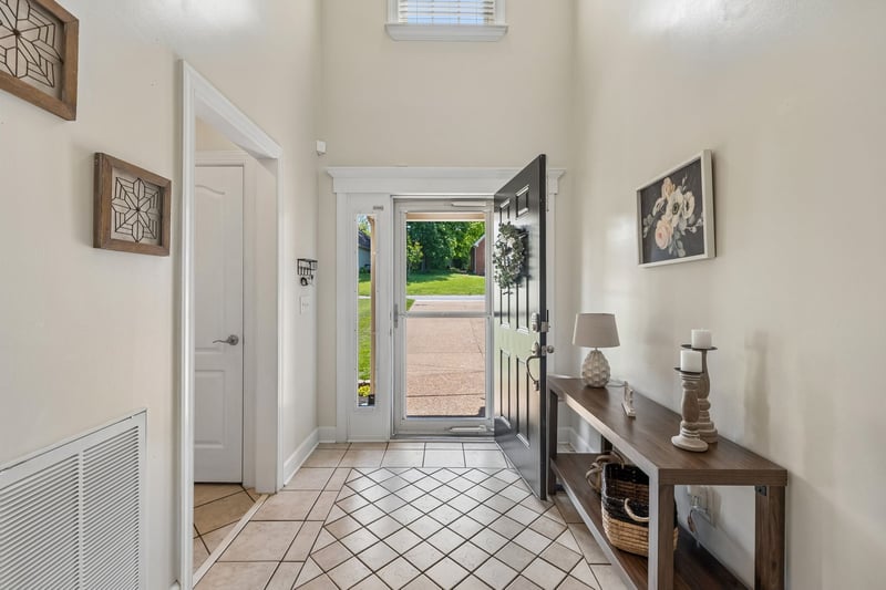 2521 Edinburgh St, Old Hickory, TN 37138
