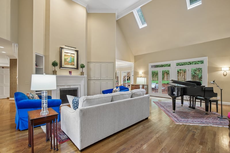 27 Annandale , Nashville, TN 37215