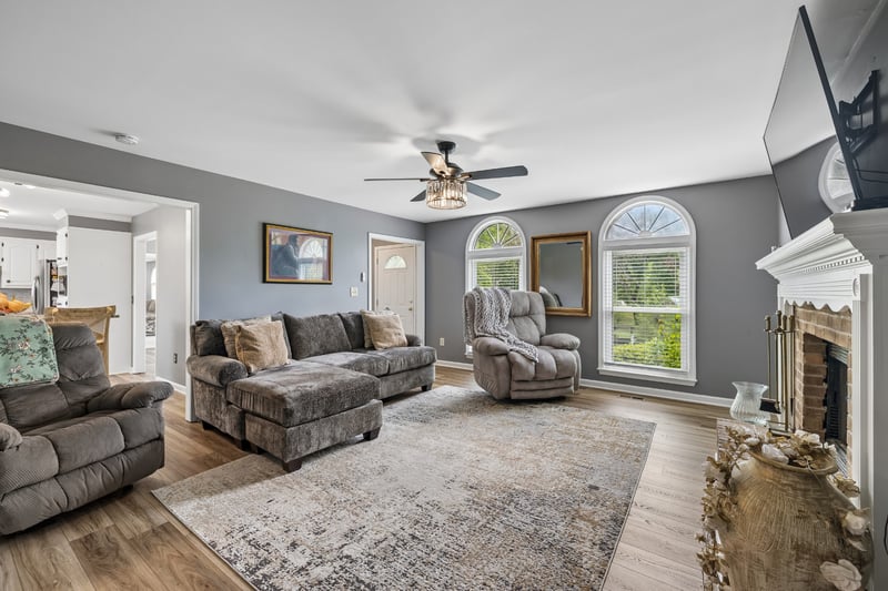 109 Rocky Dr, Columbia, TN 38401