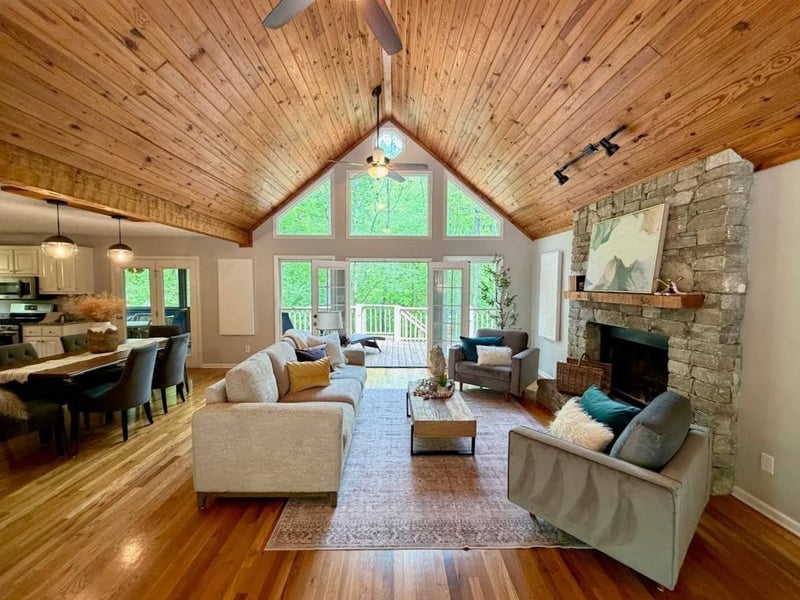 1101 Wax Wing Cir, Kingston Springs, TN 37082