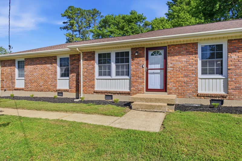 119 Gates Dr, Hendersonville, TN 37075