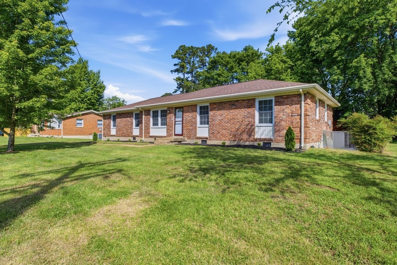 119 Gates Dr, Hendersonville, TN 37075